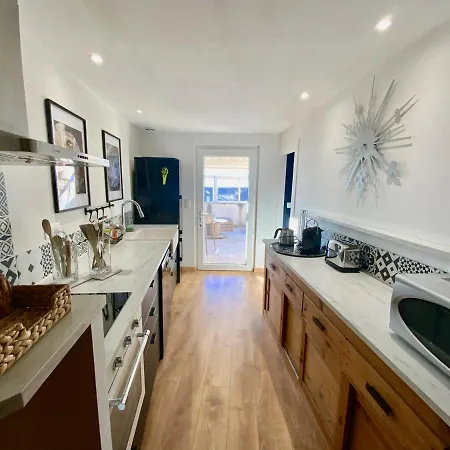 Groomi Le Castriote Authenticite Et Vue Imprenable Apartmán *