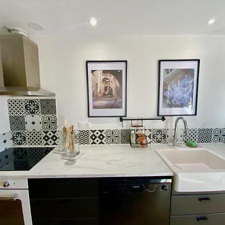 Groomi Le Castriote Authenticite Et Vue Imprenable Apartmán *
