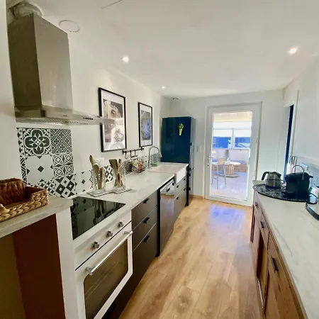 Groomi Le Castriote Authenticite Et Vue Imprenable Apartmán *